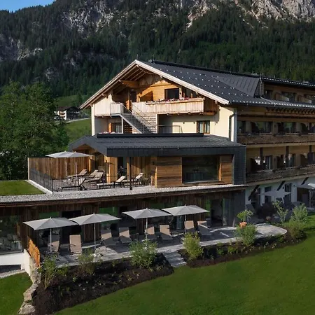 Almhotel Told Hotel