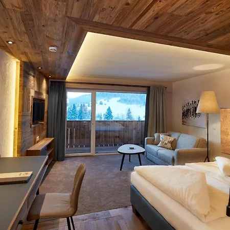 Almhotel Told Hotell Grän