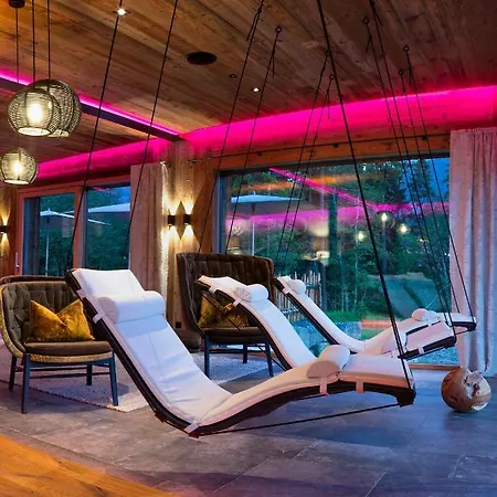 Almhotel Told 3*