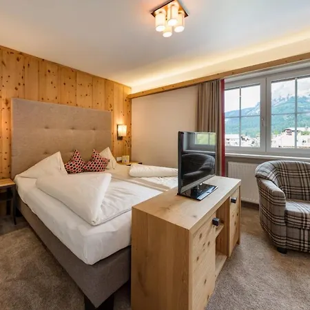 Almhotel Told Hotel Grän