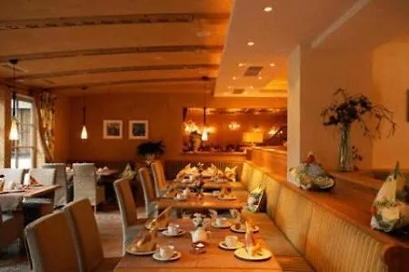 Almhotel Told