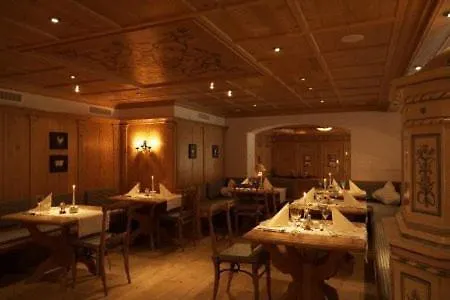 Hotel Almhotel Told Grän