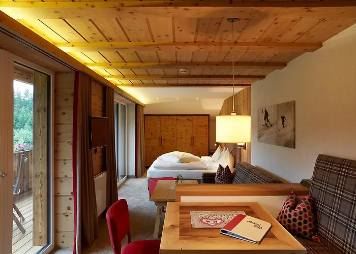 Hotel Almhotel Told 3*