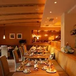 Almhotel Told