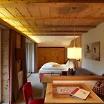 Hotel Almhotel Told 3*