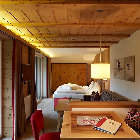 호텔 Almhotel Told 3*